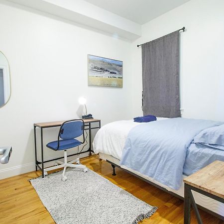 Апартаменты 4Br 1,5Bh Sunny Apt In Roxbury Бостон Номер фото