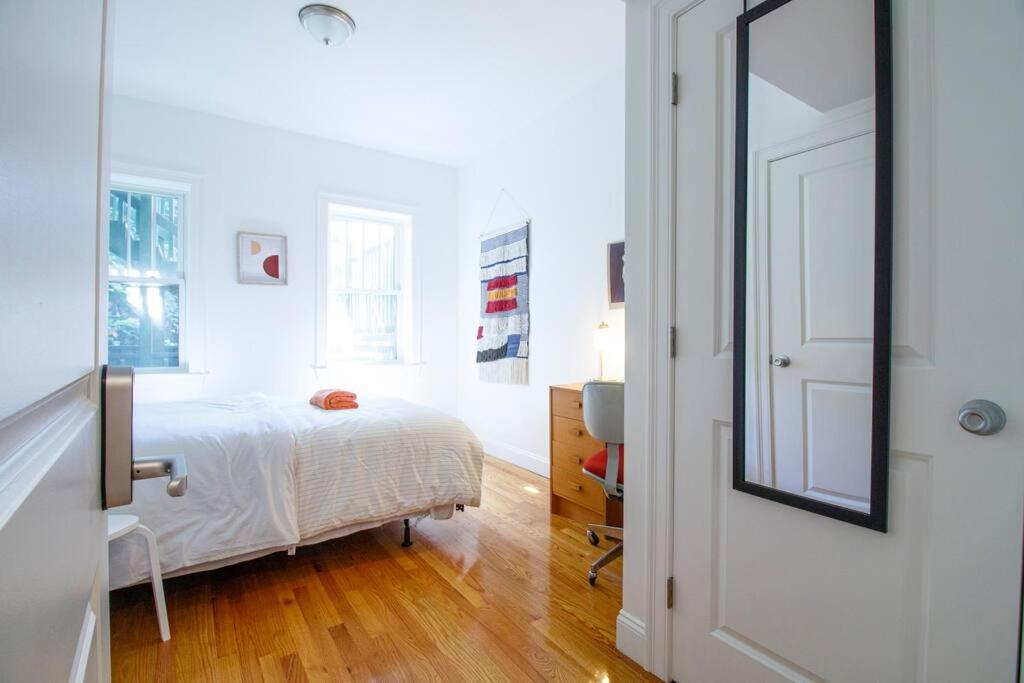 Апартаменты 4Br 1,5Bh Sunny Apt In Roxbury Бостон Экстерьер фото